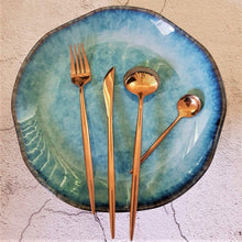 Load image into Gallery viewer, 16 Pcs Mirror Finish Rose Gold Cutlery Set Gift Box - Decor Home